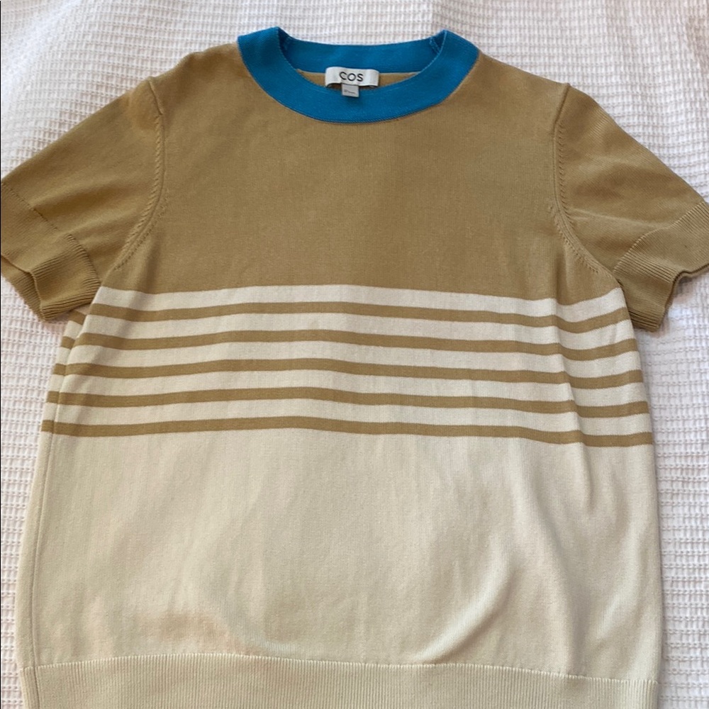 COS Short Sleeved Sweater Size L
